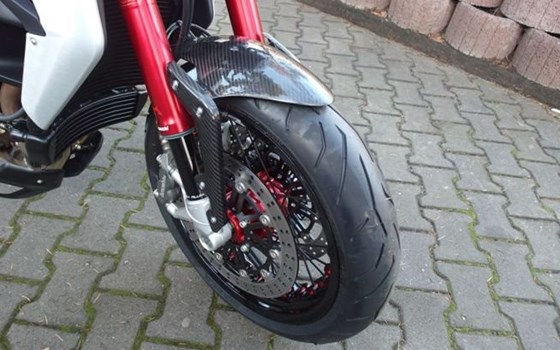 Umgebautes Motorrad MV Agusta Dragster 800 RR von A.T.T.-Tiedemann-Motorräder e.Kfm - Bild 4 Umgebautes Motorrad MV Agusta Dragster 800 RR von A.T.T.-Tiedemann-Motorräder e.Kfm - Bild 4
