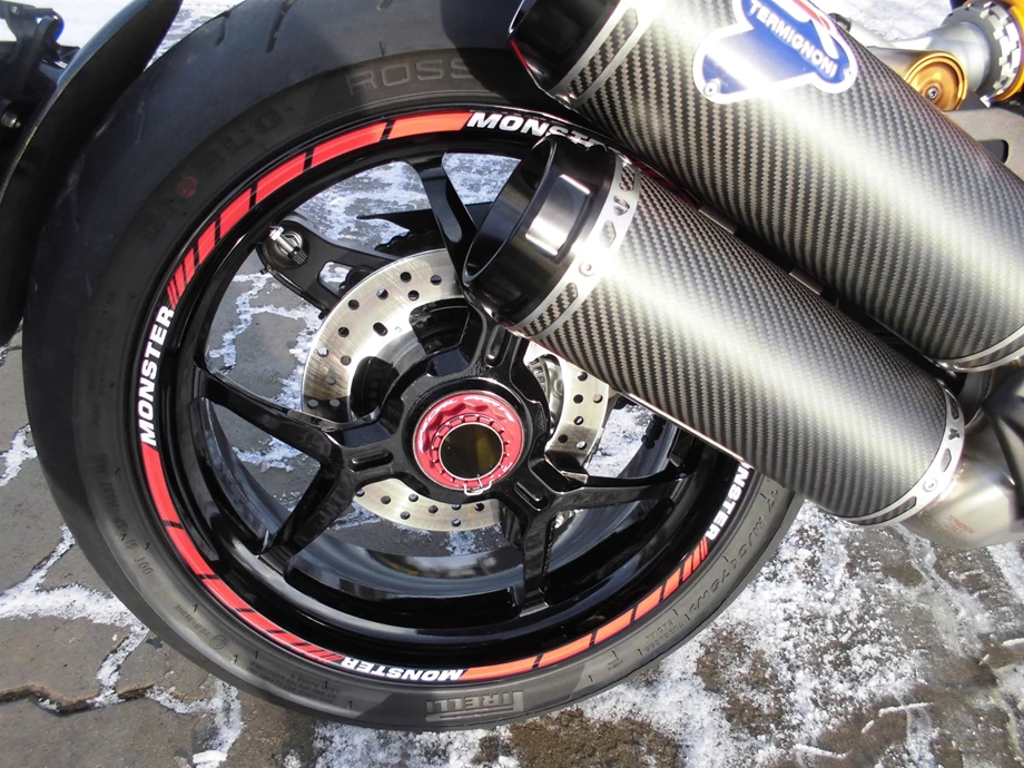 Umbgebautes Motorrad Ducati Monster 1200 S Bild 7: Umbgebautes Motorrad Ducati Monster 1200 S