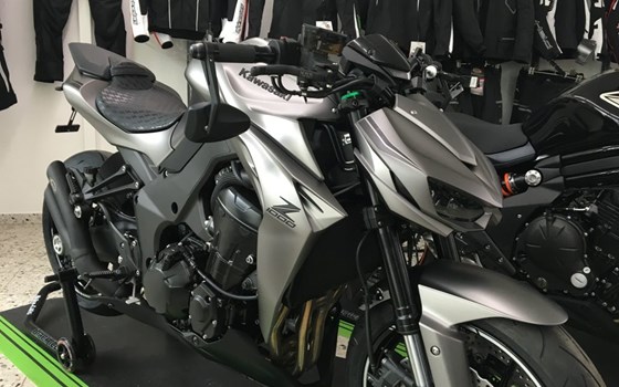 Umgebautes Motorrad Kawasaki Z1000 von BikerWorld Rosenow - Bild 17 Umgebautes Motorrad Kawasaki Z1000 von BikerWorld Rosenow - Bild 17