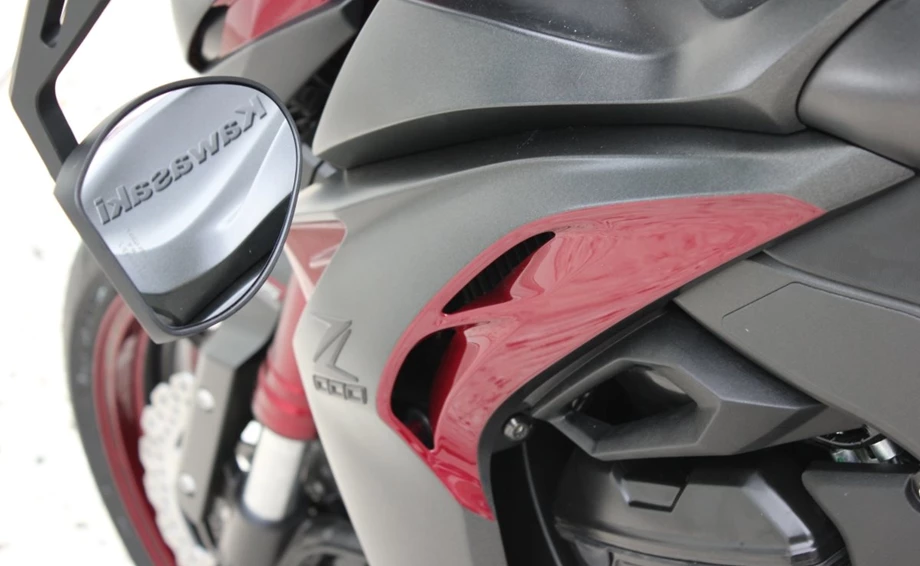 Umbgebautes Motorrad Kawasaki Z1000 Bild 7: Umbgebautes Motorrad Kawasaki Z1000