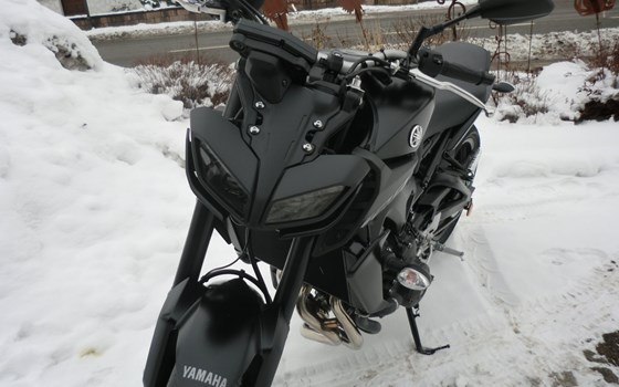 Umgebautes Motorrad Yamaha MT-09 von MOTO-VÖLKL - Völkl GmbH - Bild 13 Umgebautes Motorrad Yamaha MT-09 von MOTO-VÖLKL - Völkl GmbH - Bild 13