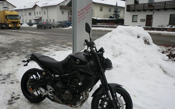 Umgebautes Motorrad Yamaha MT-09 von MOTO-VÖLKL - Völkl GmbH - Bild 3 Umgebautes Motorrad Yamaha MT-09 von MOTO-VÖLKL - Völkl GmbH - Bild 3