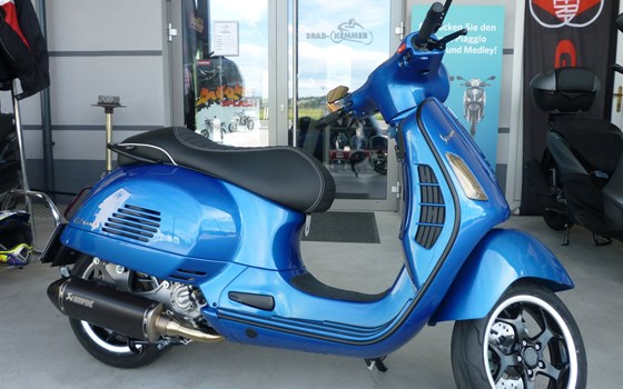 Umgebautes Motorrad Vespa GTS 300 i.e. von 2Rad-Kemmer KG - Bild 1 Umgebautes Motorrad Vespa GTS 300 i.e. von 2Rad-Kemmer KG - Bild 1