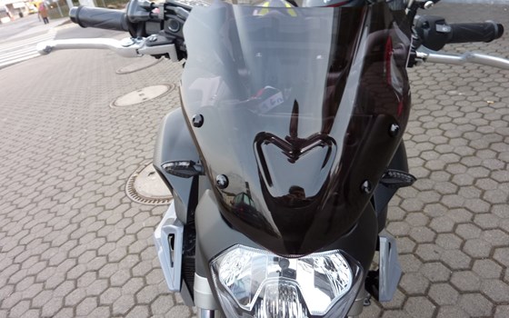 Umgebautes Motorrad Yamaha MT-07 von Zweirad-Center Zöller - Bild 9 Umgebautes Motorrad Yamaha MT-07 von Zweirad-Center Zöller - Bild 9