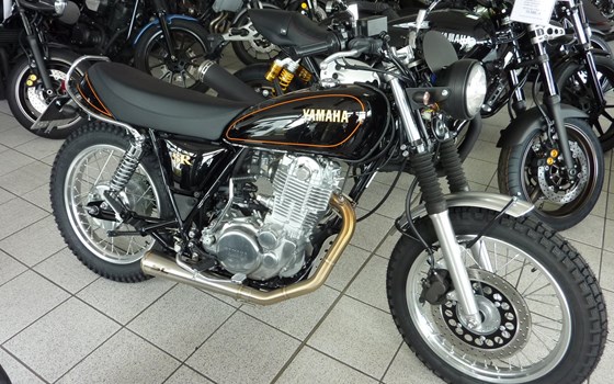 Umgebautes Motorrad Yamaha SR 400 von Zweirad-Center Zöller - Bild 12 Umgebautes Motorrad Yamaha SR 400 von Zweirad-Center Zöller - Bild 12