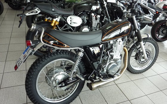 Umgebautes Motorrad Yamaha SR 400 von Zweirad-Center Zöller - Bild 13 Umgebautes Motorrad Yamaha SR 400 von Zweirad-Center Zöller - Bild 13