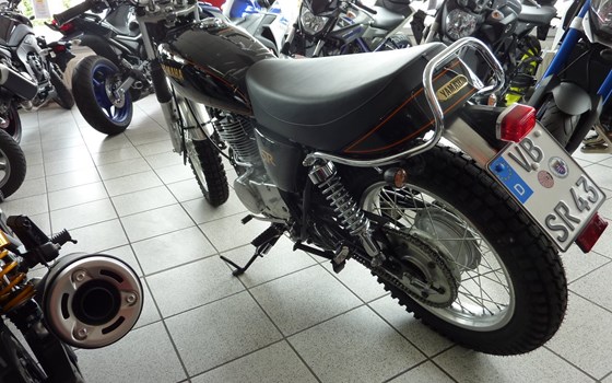 Umgebautes Motorrad Yamaha SR 400 von Zweirad-Center Zöller - Bild 15 Umgebautes Motorrad Yamaha SR 400 von Zweirad-Center Zöller - Bild 15