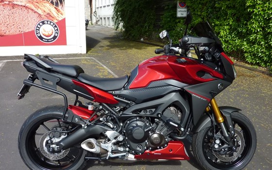 Umgebautes Motorrad Yamaha Tracer 900 von Zweirad-Center Zöller - Bild 1 Umgebautes Motorrad Yamaha Tracer 900 von Zweirad-Center Zöller - Bild 1