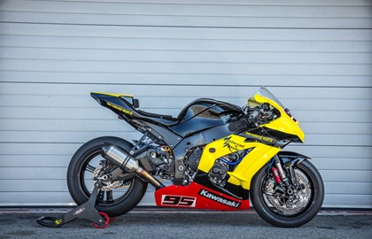 Kawasaki Ninja ZX-10R Custom Bike Kawasaki Ninja ZX-10R Custom Bike