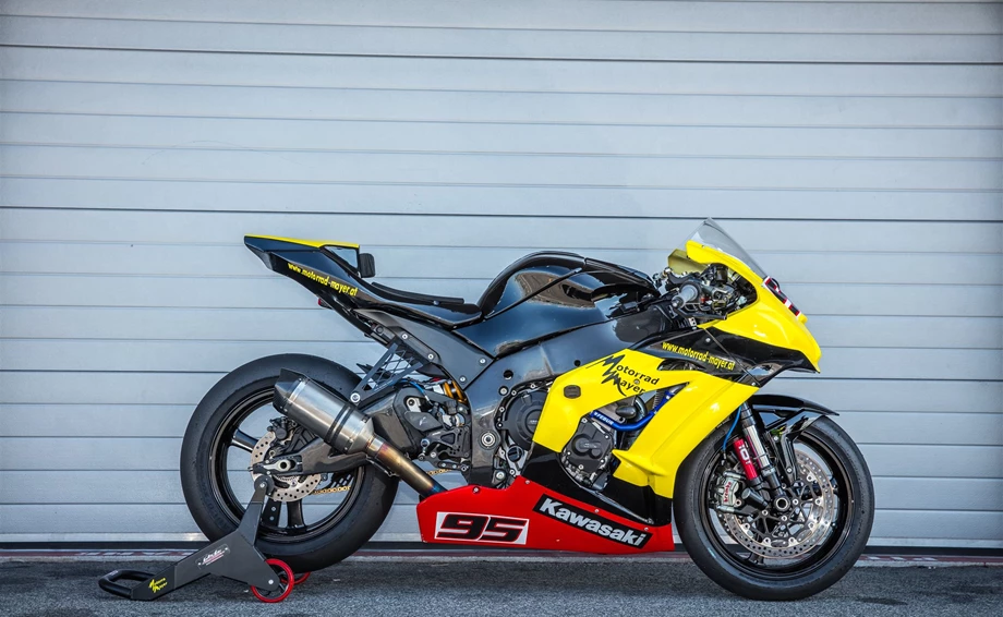 Umbgebautes Motorrad Kawasaki Ninja ZX-10R Bild 1: Umbgebautes Motorrad Kawasaki Ninja ZX-10R
