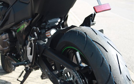 Umgebautes Motorrad Kawasaki Z 800 von Zweirad Waibel GmbH & Co. KG - Bild 6 Umgebautes Motorrad Kawasaki Z 800 von Zweirad Waibel GmbH & Co. KG - Bild 6