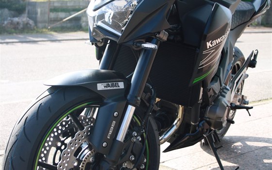 Umgebautes Motorrad Kawasaki Z 800 von Zweirad Waibel GmbH & Co. KG - Bild 8 Umgebautes Motorrad Kawasaki Z 800 von Zweirad Waibel GmbH & Co. KG - Bild 8