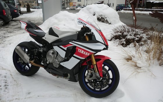 Umgebautes Motorrad Yamaha R1M von MOTO-VÖLKL - Völkl GmbH - Bild 1 Umgebautes Motorrad Yamaha R1M von MOTO-VÖLKL - Völkl GmbH - Bild 1