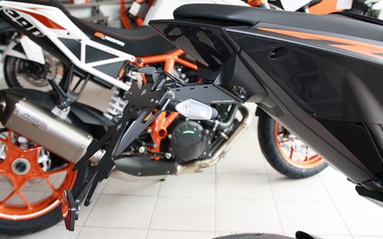 Umgebautes Motorrad KTM 1290 Super Duke R von Zweirad Waibel GmbH & Co. KG - Bild 6 Umgebautes Motorrad KTM 1290 Super Duke R von Zweirad Waibel GmbH & Co. KG - Bild 6