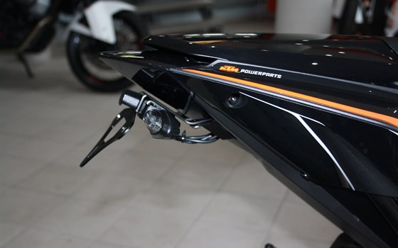 Umgebautes Motorrad KTM 1290 Super Duke R von Zweirad Waibel GmbH & Co. KG - Bild 4 Umgebautes Motorrad KTM 1290 Super Duke R von Zweirad Waibel GmbH & Co. KG - Bild 4