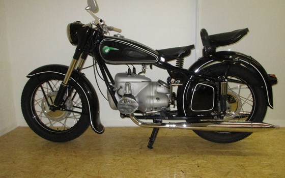 Umgebautes Motorrad IFA-DKW BK 350 von Motorrad Scheunpflug e.K. - Bild 11 Umgebautes Motorrad IFA-DKW BK 350 von Motorrad Scheunpflug e.K. - Bild 11