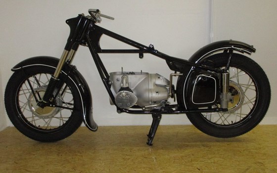 Umgebautes Motorrad IFA-DKW BK 350 von Motorrad Scheunpflug e.K. - Bild 9 Umgebautes Motorrad IFA-DKW BK 350 von Motorrad Scheunpflug e.K. - Bild 9