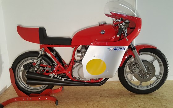 Umgebautes Motorrad MV Agusta 600 Quattro Cilindri von Motorrad Scheunpflug e.K. - Bild 1 Umgebautes Motorrad MV Agusta 600 Quattro Cilindri von Motorrad Scheunpflug e.K. - Bild 1