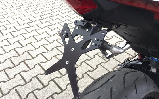 Umgebautes Motorrad Honda CB 1000 R von Auto-und Motorradhaus Bürstadt GmbH - Bild 14 Umgebautes Motorrad Honda CB 1000 R von Auto-und Motorradhaus Bürstadt GmbH - Bild 14