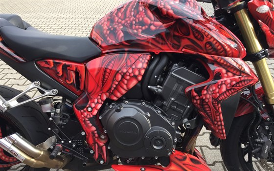 Umgebautes Motorrad Honda CB 1000 R von Auto-und Motorradhaus Bürstadt GmbH - Bild 8 Umgebautes Motorrad Honda CB 1000 R von Auto-und Motorradhaus Bürstadt GmbH - Bild 8