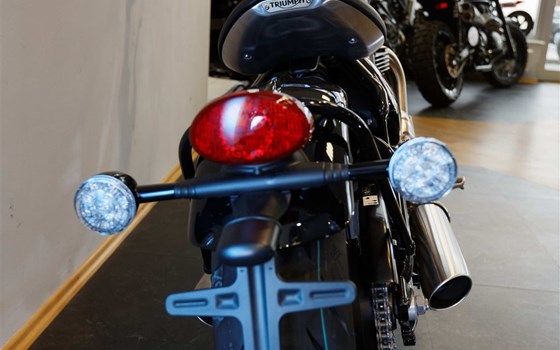 Umgebautes Motorrad Triumph Bonneville Bobber von Promotec GmbH - Bild 6 Umgebautes Motorrad Triumph Bonneville Bobber von Promotec GmbH - Bild 6