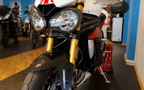 Umgebautes Motorrad Triumph Speed Triple R von Promotec GmbH - Bild 4 Umgebautes Motorrad Triumph Speed Triple R von Promotec GmbH - Bild 4