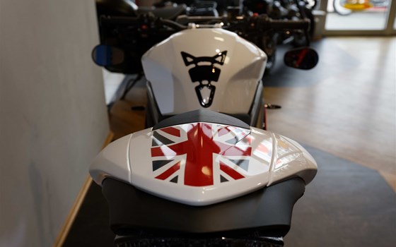 Umgebautes Motorrad Triumph Speed Triple R von Promotec GmbH - Bild 6 Umgebautes Motorrad Triumph Speed Triple R von Promotec GmbH - Bild 6