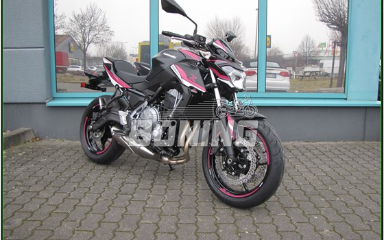 Umgebautes Motorrad Kawasaki Z650 von Böning Motorräder - Bild 1 Umgebautes Motorrad Kawasaki Z650 von Böning Motorräder - Bild 1