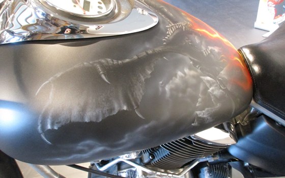 Umgebautes Motorrad Yamaha XVS 1100 Drag Star Classic von Motorrad Kreiselmeyer GmbH - Bild 17 Umgebautes Motorrad Yamaha XVS 1100 Drag Star Classic von Motorrad Kreiselmeyer GmbH - Bild 17