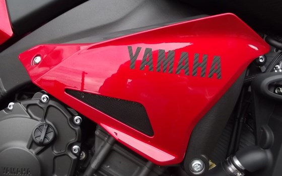 Umgebautes Motorrad Yamaha MT-10 von TEC-MOTORS GmbH - Bild 4 Umgebautes Motorrad Yamaha MT-10 von TEC-MOTORS GmbH - Bild 4