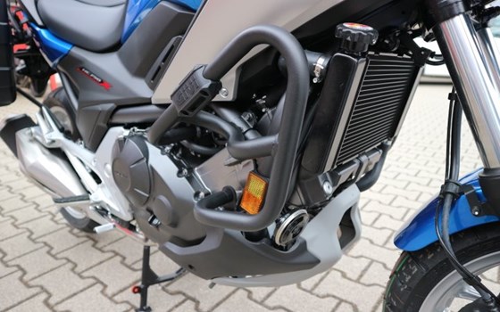 Umgebautes Motorrad Honda NC750X von Auto-und Motorradhaus Bürstadt GmbH - Bild 13 Umgebautes Motorrad Honda NC750X von Auto-und Motorradhaus Bürstadt GmbH - Bild 13