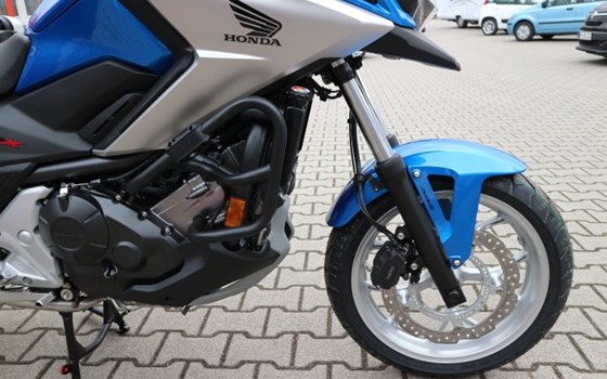 Umgebautes Motorrad Honda NC750X von Auto-und Motorradhaus Bürstadt GmbH - Bild 9 Umgebautes Motorrad Honda NC750X von Auto-und Motorradhaus Bürstadt GmbH - Bild 9