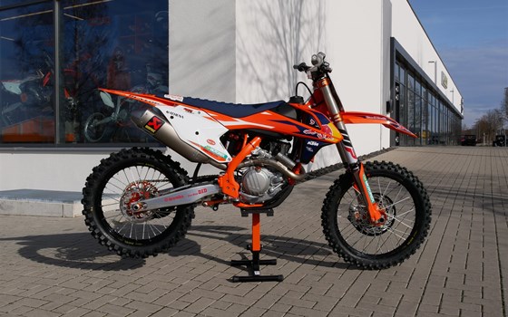 Umgebautes Motorrad KTM 450 SX-F von motoroox GmbH - Bild 1 Umgebautes Motorrad KTM 450 SX-F von motoroox GmbH - Bild 1