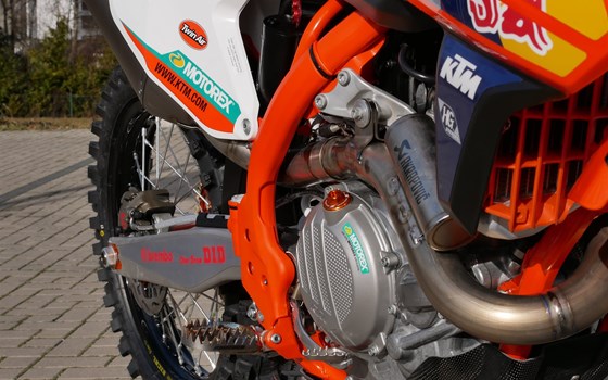 Umgebautes Motorrad KTM 450 SX-F von motoroox GmbH - Bild 10 Umgebautes Motorrad KTM 450 SX-F von motoroox GmbH - Bild 10