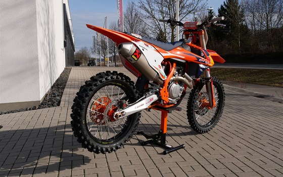 Umgebautes Motorrad KTM 450 SX-F von motoroox GmbH - Bild 2 Umgebautes Motorrad KTM 450 SX-F von motoroox GmbH - Bild 2