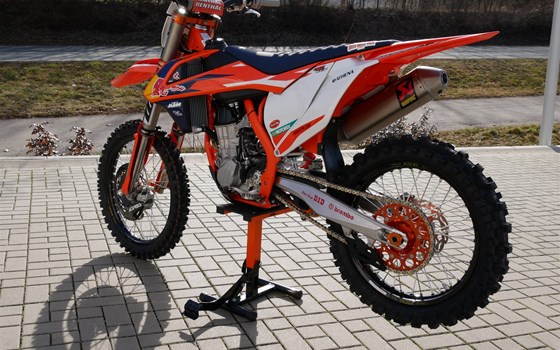 Umgebautes Motorrad KTM 450 SX-F von motoroox GmbH - Bild 7 Umgebautes Motorrad KTM 450 SX-F von motoroox GmbH - Bild 7