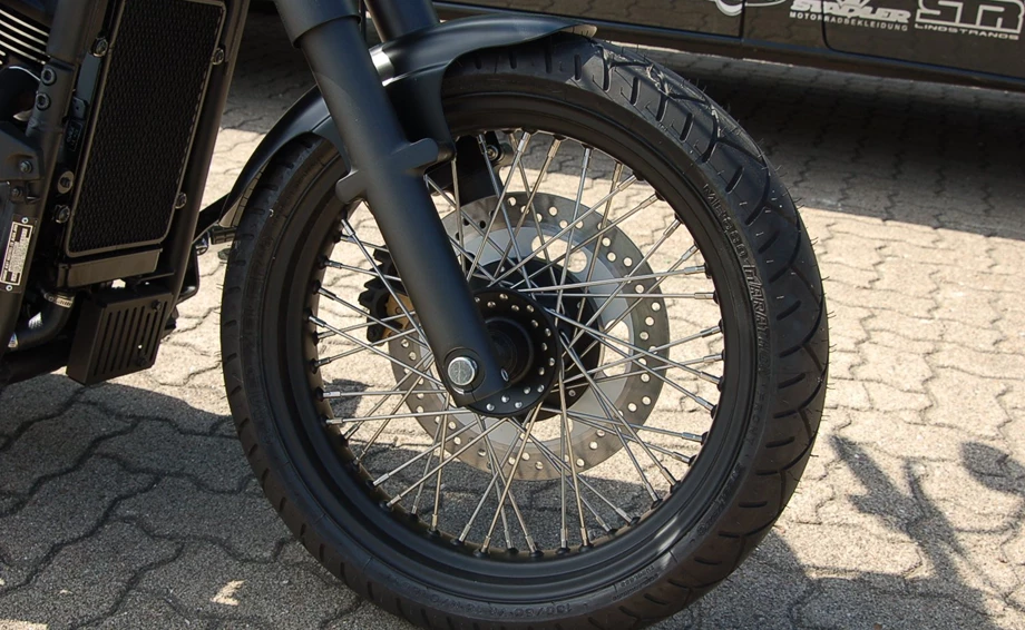 Umbgebautes Motorrad Kawasaki VN 900 Custom Bild 5: Umbgebautes Motorrad Kawasaki VN 900 Custom