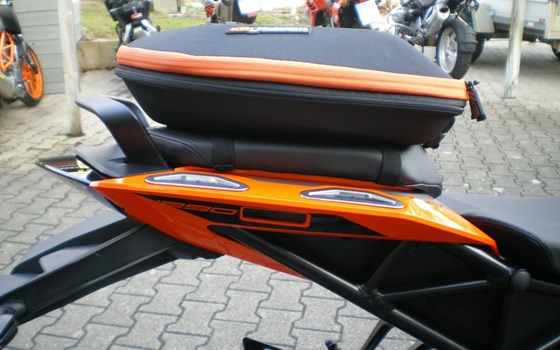 Umgebautes Motorrad KTM 1290 Super Duke GT von Zweirad Waibel GmbH & Co. KG - Bild 3 Umgebautes Motorrad KTM 1290 Super Duke GT von Zweirad Waibel GmbH & Co. KG - Bild 3