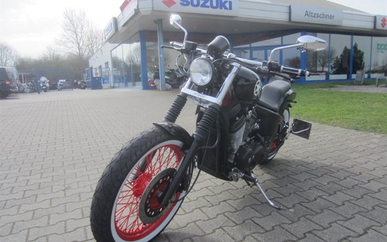 Umgebautes Motorrad Honda VT 600 C Shadow von Altzschner GmbH - Bild 12 Umgebautes Motorrad Honda VT 600 C Shadow von Altzschner GmbH - Bild 12