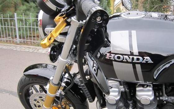 Umgebautes Motorrad Honda CB 1100 R von Zweiradtechnik Jörg Schlieter - Bild 10 Umgebautes Motorrad Honda CB 1100 R von Zweiradtechnik Jörg Schlieter - Bild 10