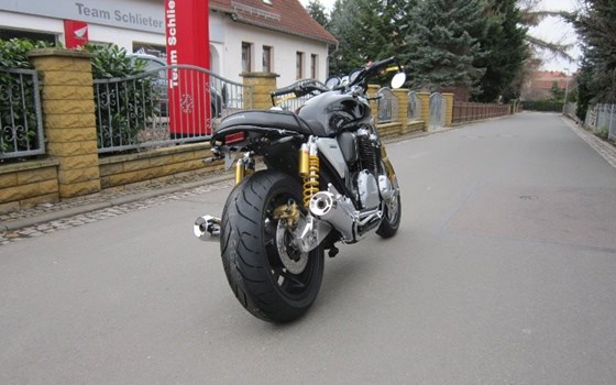 Umgebautes Motorrad Honda CB 1100 R von Zweiradtechnik Jörg Schlieter - Bild 2 Umgebautes Motorrad Honda CB 1100 R von Zweiradtechnik Jörg Schlieter - Bild 2