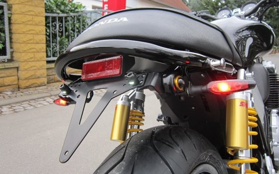 Umgebautes Motorrad Honda CB 1100 R von Zweiradtechnik Jörg Schlieter - Bild 7 Umgebautes Motorrad Honda CB 1100 R von Zweiradtechnik Jörg Schlieter - Bild 7