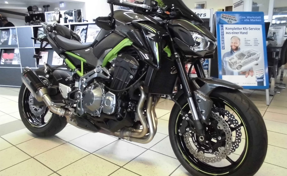 Umbgebautes Motorrad Kawasaki Z900 Bild 1: Umbgebautes Motorrad Kawasaki Z900