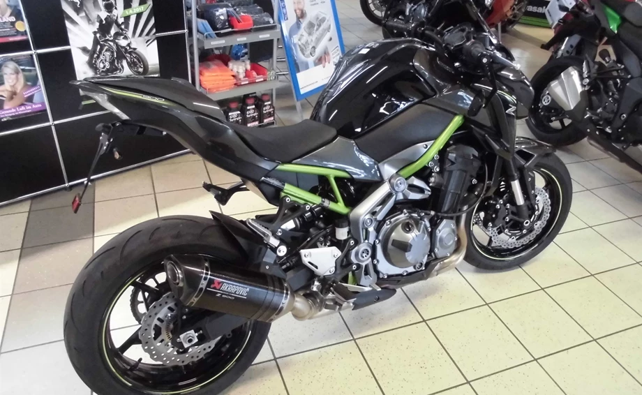 Umbgebautes Motorrad Kawasaki Z900 Bild 13: Umbgebautes Motorrad Kawasaki Z900