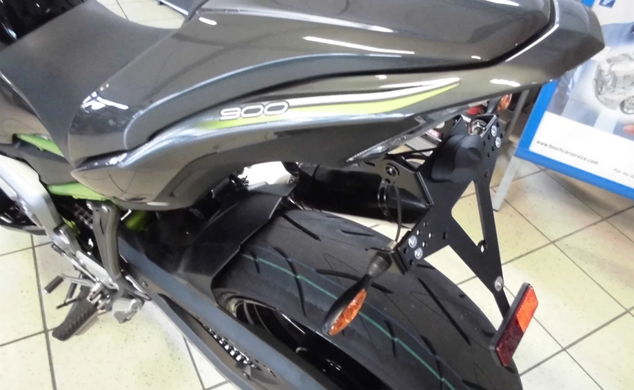 Umbgebautes Motorrad Kawasaki Z900 Bild 7: Umbgebautes Motorrad Kawasaki Z900