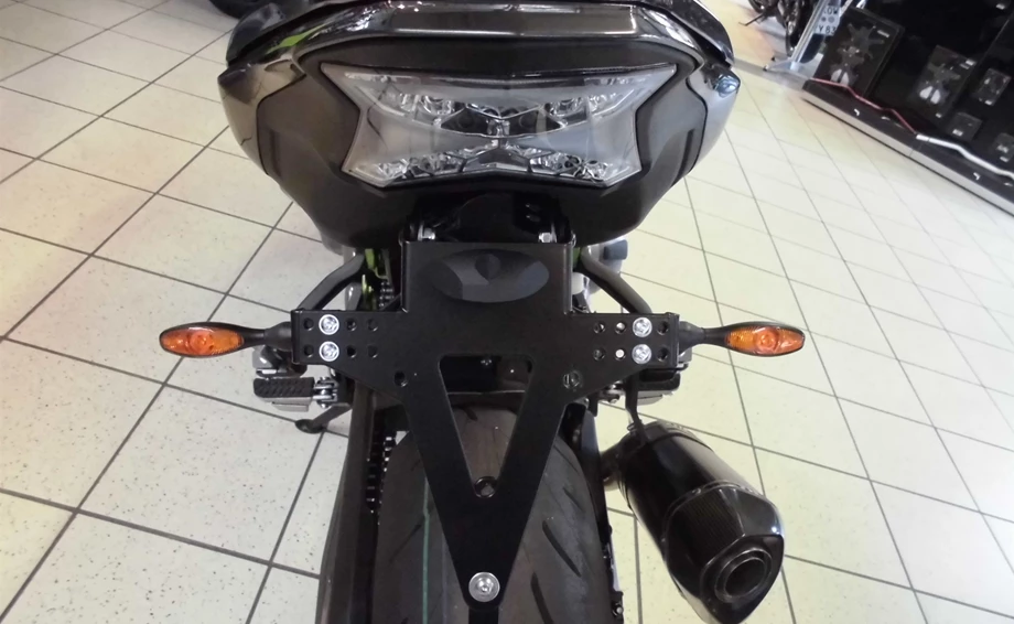 Umbgebautes Motorrad Kawasaki Z900 Bild 9: Umbgebautes Motorrad Kawasaki Z900