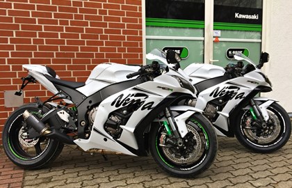 Kawasaki Ninja ZX-10R Custom Bike Kawasaki Ninja ZX-10R Custom Bike