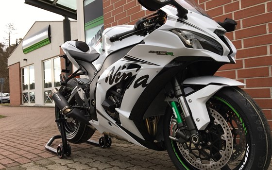 Umgebautes Motorrad Kawasaki Ninja ZX-10R von BikerWorld Rosenow - Bild 10 Umgebautes Motorrad Kawasaki Ninja ZX-10R von BikerWorld Rosenow - Bild 10