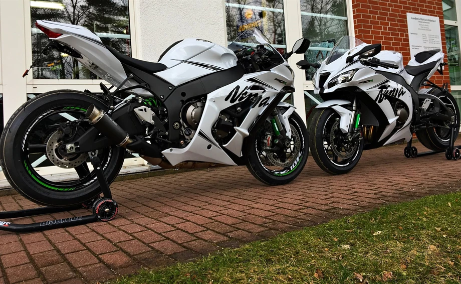 Umbgebautes Motorrad Kawasaki Ninja ZX-10R Bild 14: Umbgebautes Motorrad Kawasaki Ninja ZX-10R