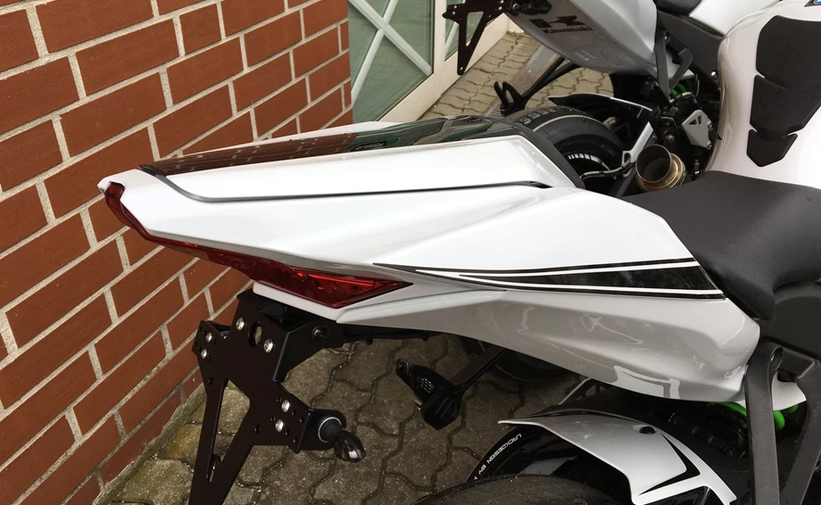 Umbgebautes Motorrad Kawasaki Ninja ZX-10R Bild 6: Umbgebautes Motorrad Kawasaki Ninja ZX-10R